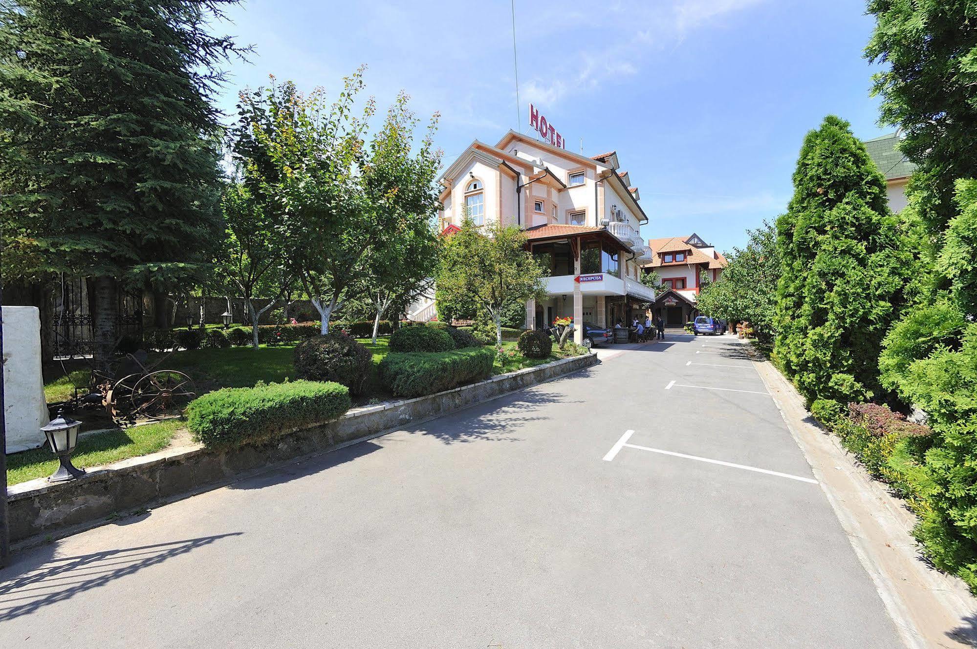 Hotel Sucevic Garni Belgrad Exterior foto