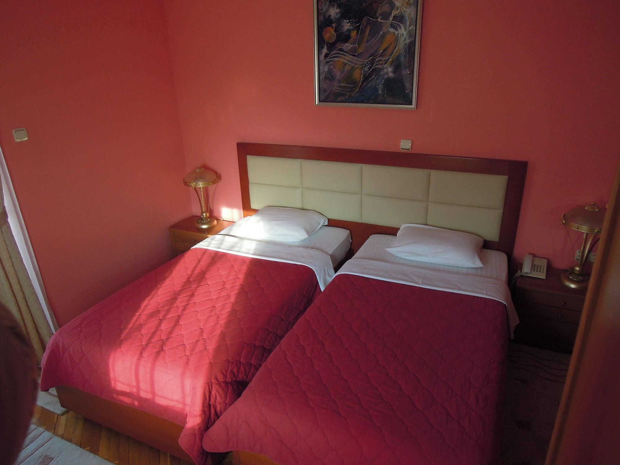 Hotel Sucevic Garni Belgrad Exterior foto
