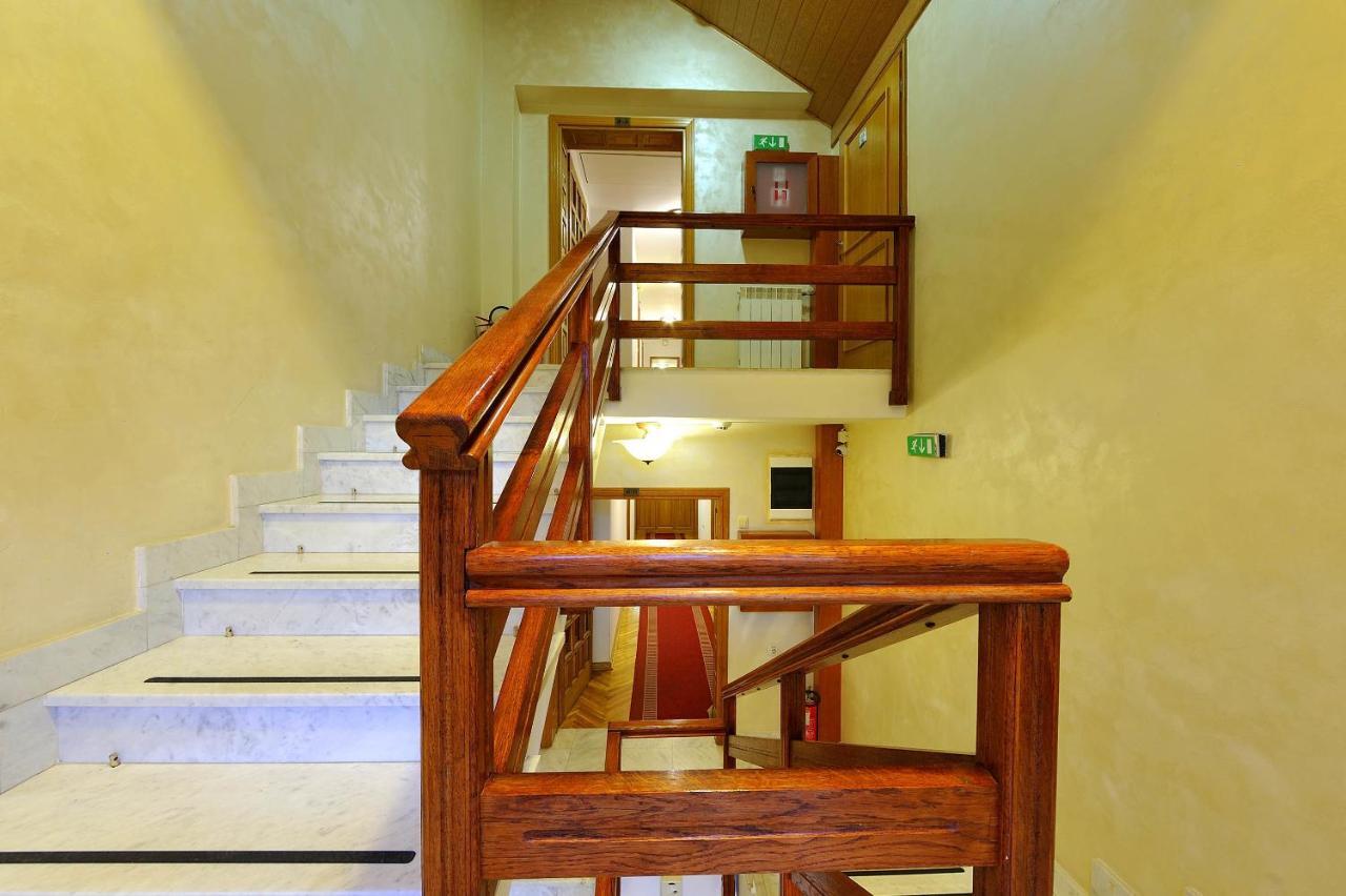 Hotel Sucevic Garni Belgrad Exterior foto